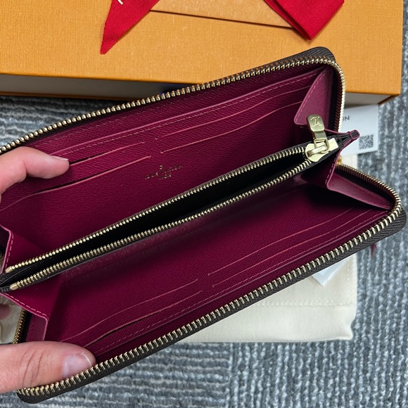 LOUIS VUITTON MONOGRAM CLEMENCE WALLET ZIP AROUND LONG FUCHSIA - Picture 8 of 13